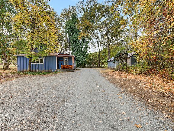 3rd image of 441 Tunnel Rd