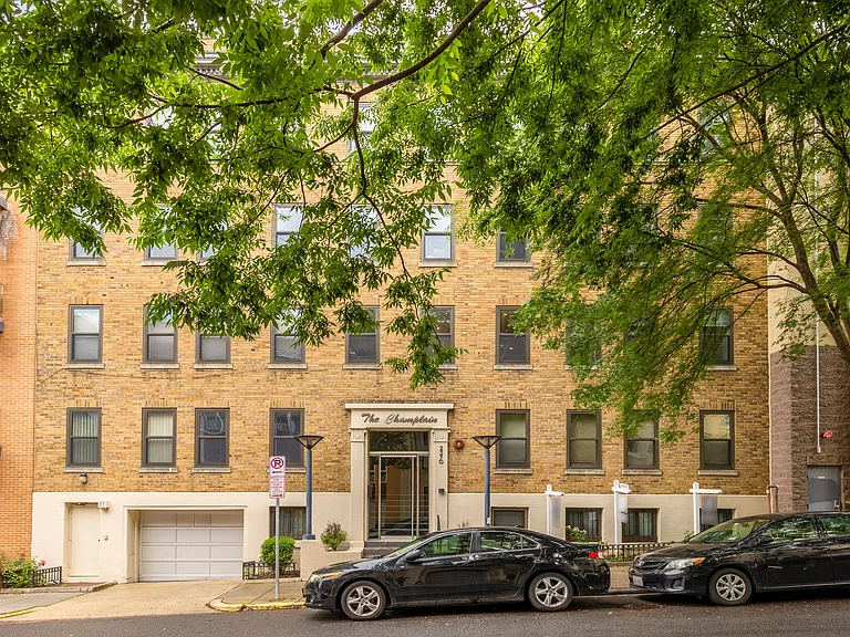2370 Champlain St NW #21 — Photo 19