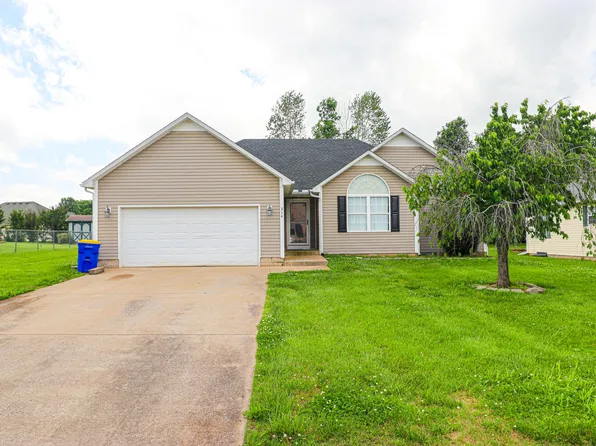 314 Red Elm Ln, Bowling Green, KY 42101