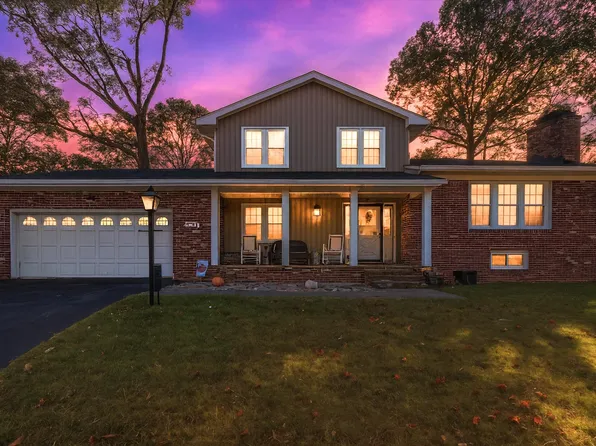 5204 Oakmont Cir, Roanoke, VA 24019