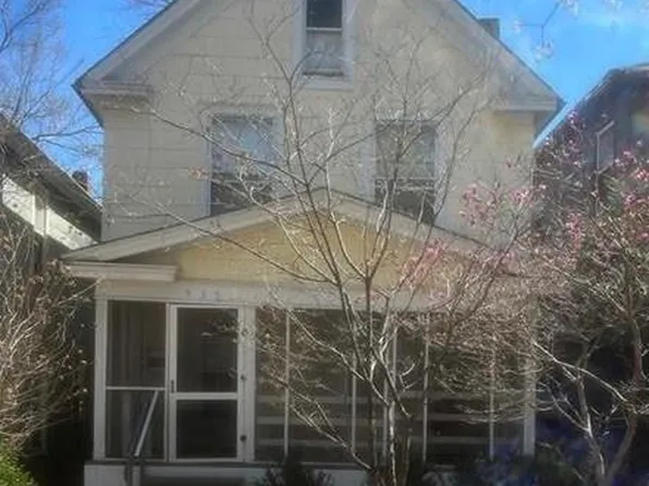 935 W 42nd St, Kansas City, MO 64111