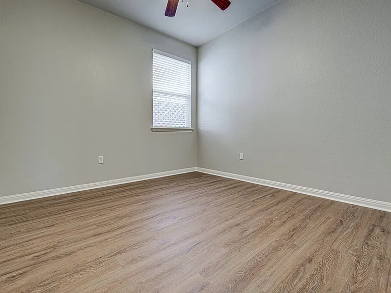 8816 Blaze Dr — Photo 13
