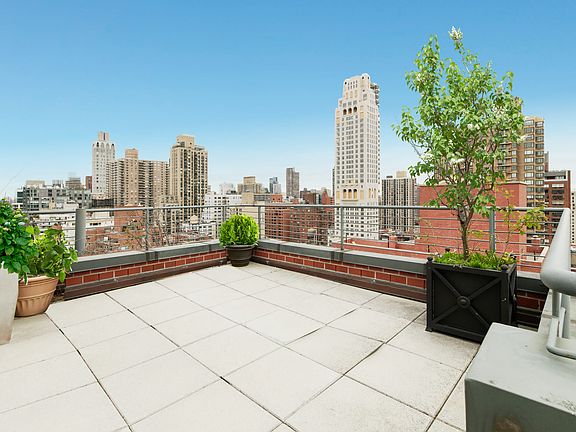 3rd image of 131 E 81st St Penthouse A