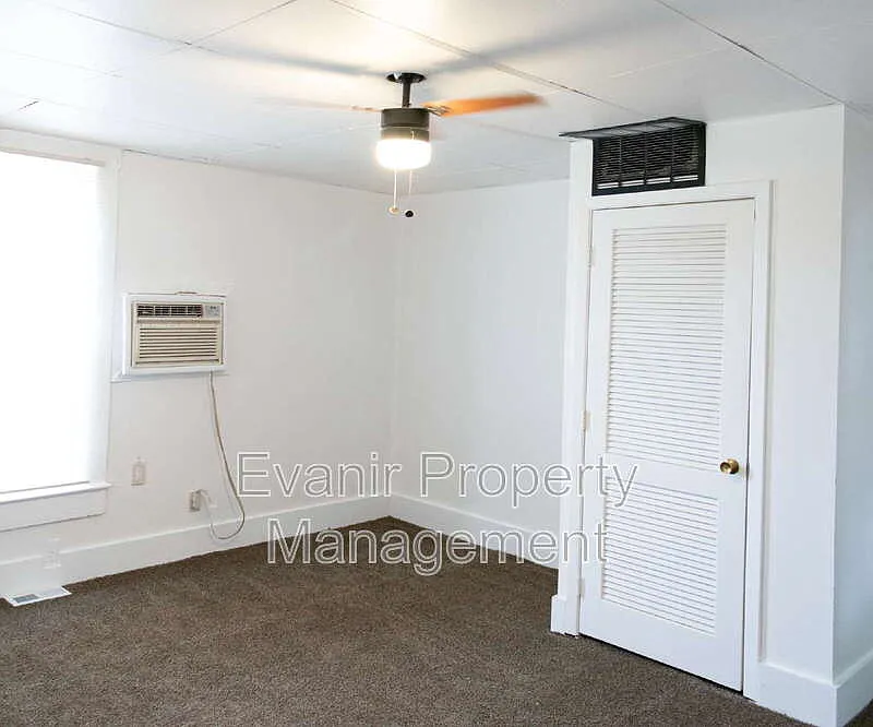 3 bed, 1.0 bath, 1118 sqft, $1,175 — Photo 4