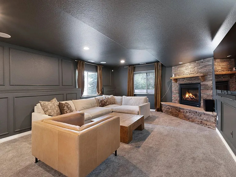 1411 Fieldwood Ct — Photo 40