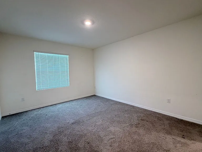 1470 Isleta Loop — Photo 20