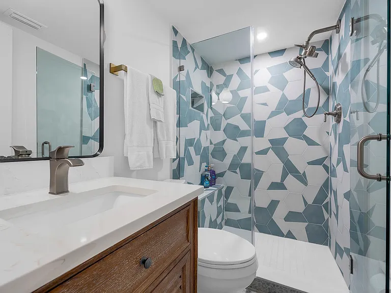 4831 Saxon Dr #205 — Photo 20