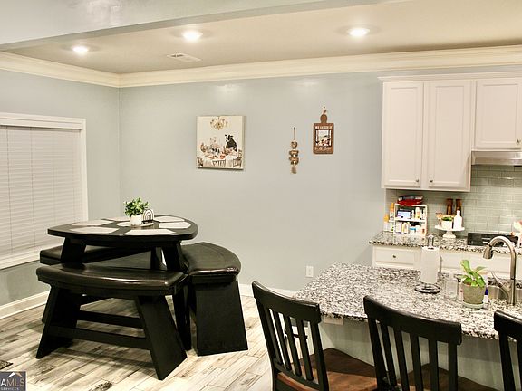 5th image of 4613 Water Oak Ct SW