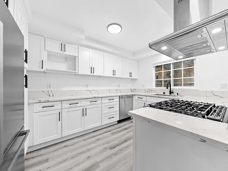 1102 Euclid St #1 — Photo 17