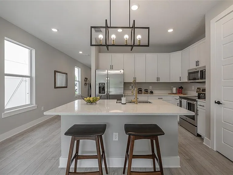 4402 W Gray St #1 — Photo 12
