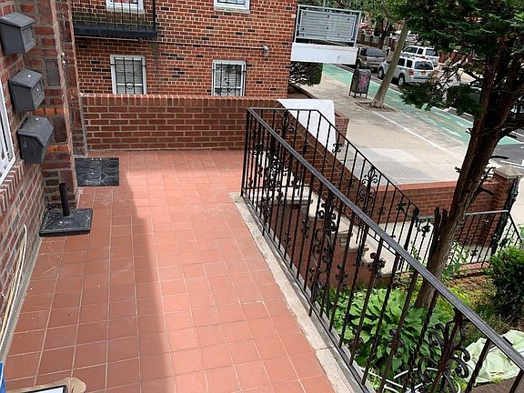 3rd image of 34-27 Crescent St #1