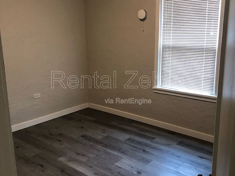 1332 NE Del Norte Ave — Photo 5