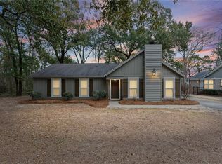 2137 Woodlea Dr W, Mobile, AL 36695