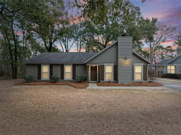 2137 Woodlea Dr W, Mobile, AL 36695