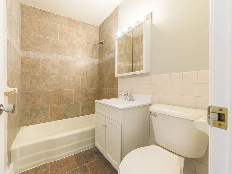 1708 Glenwood Ave — Photo 24