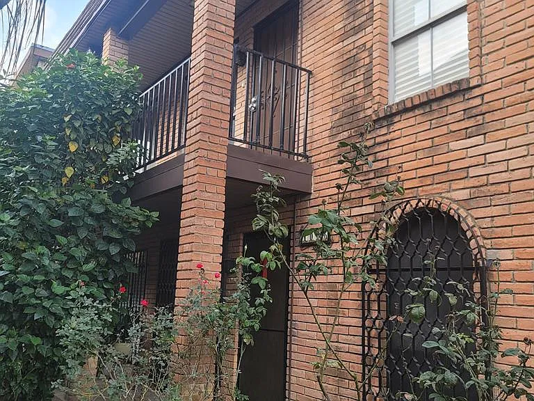 1900 University Blvd — Photo 1