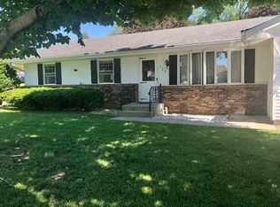 127 S Maple Ave, Byron, IL 61010