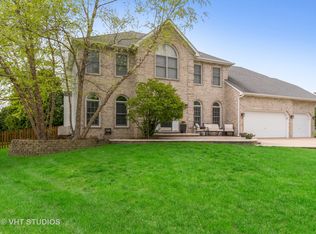 411 Grove Ct, Batavia, IL 60510