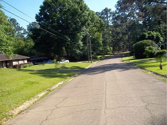 3rd image of 316 Asbury Dr