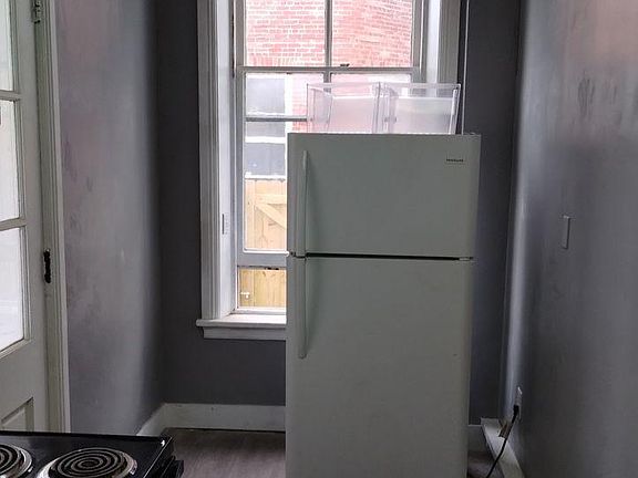 5th image of 337 N Potomac St #1