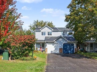 27 Randall James Dr, Ottawa, ON K2S 1L9