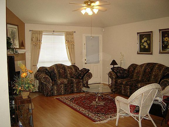 Large Open Family Room with Laminate Floors