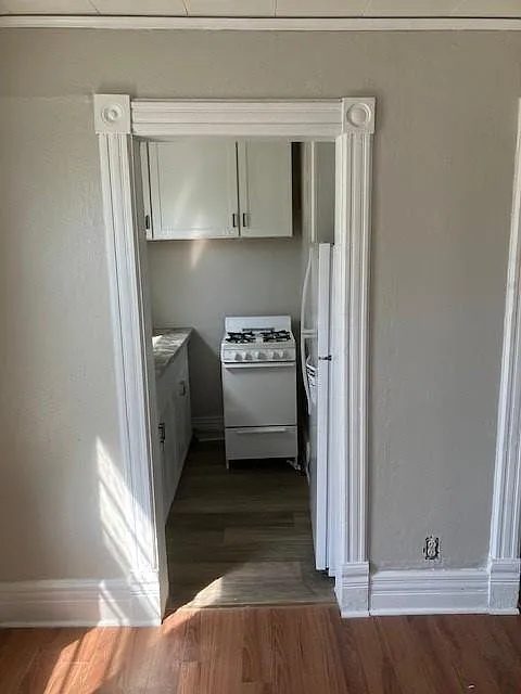 1 bed, $900 — Photo 4
