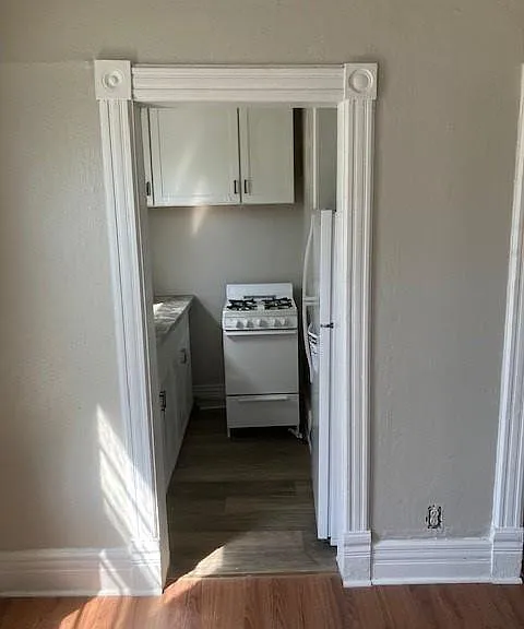 416 W Court St #2 — Photo 4