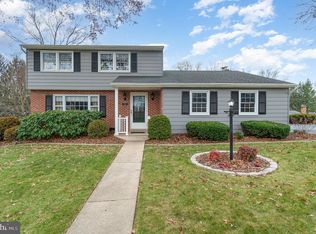 59 Old Pioneer Rd, Camp Hill, PA 17011