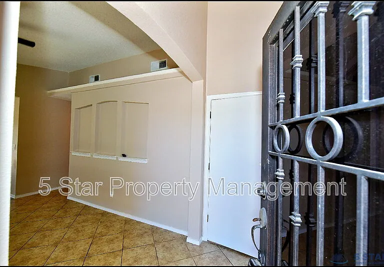 12976 Enrique Gomez Ln — Photo 5