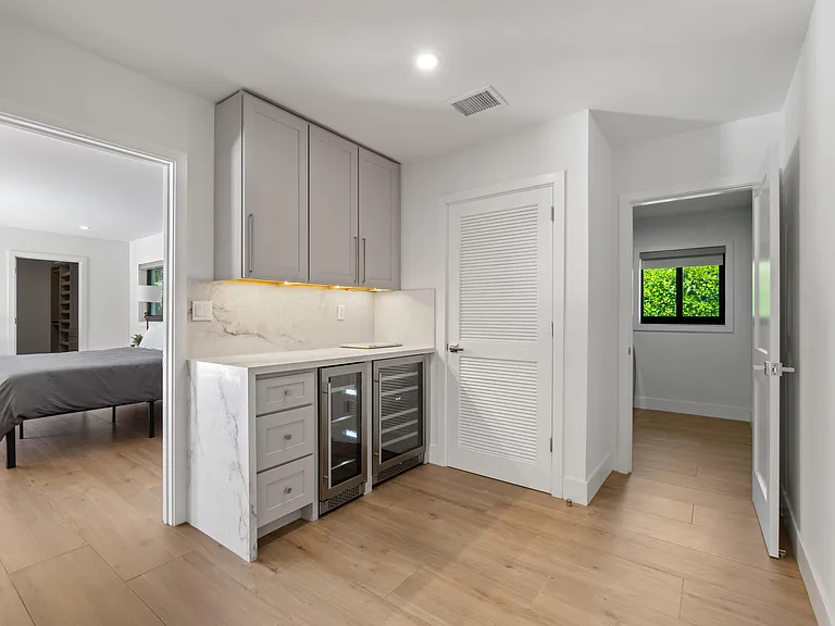 820 Canary Walk — Photo 8