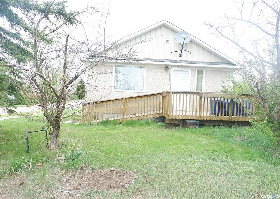 1st image of 102 Dominion AVENUE
