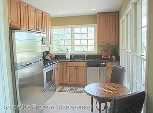 300 Ellicott St #1, Occoquan, VA 22125
