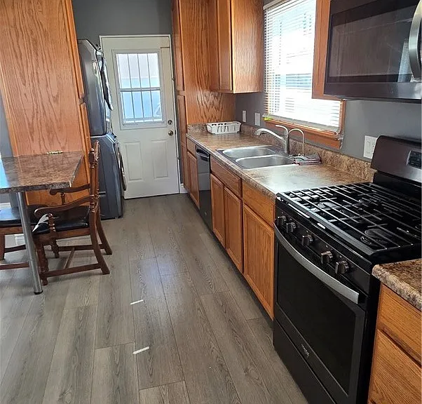 7246 Case Ave — Photo 3
