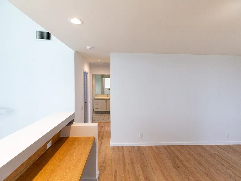 8017 Agnew Ave — Photo 11