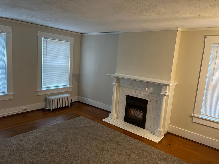 711 Lincoln Way E #UP — Photo 10