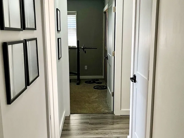 120 E 56th Pl — Photo 11