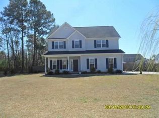 212 Dorovan Ct, Hubert, NC 28539