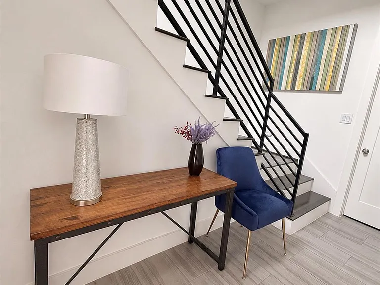 3311 Baer St — Photo 4