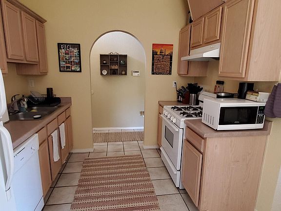 3rd image of 404 Irondale Dr #A