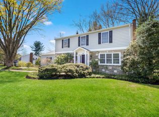 24 Walnut Ln, Doylestown, PA 18901