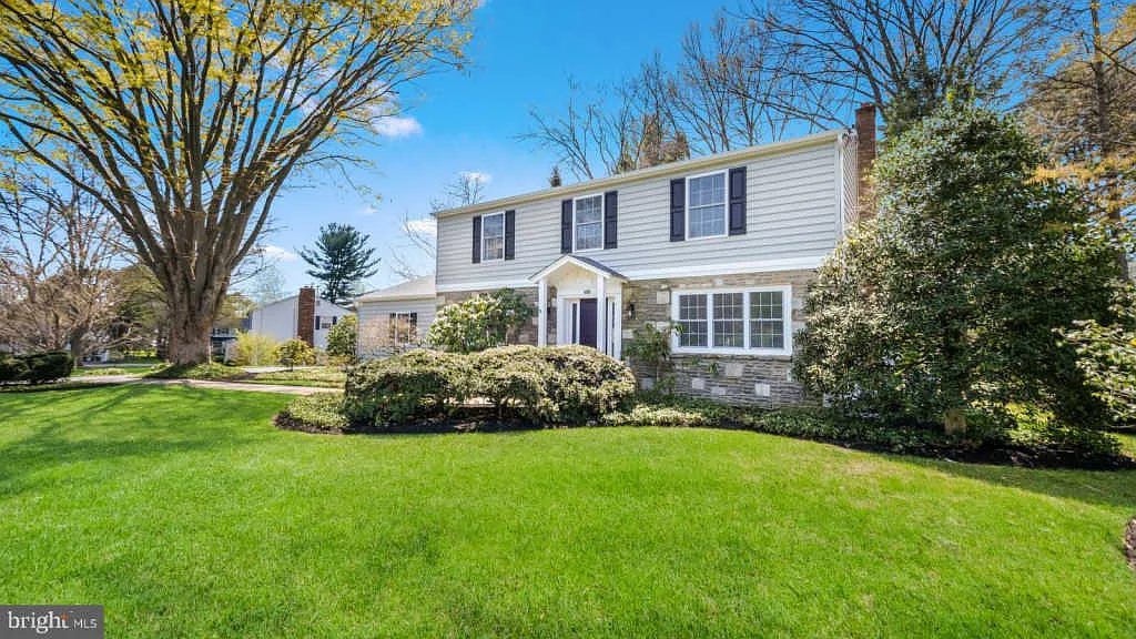 24 Walnut Ln photo 1