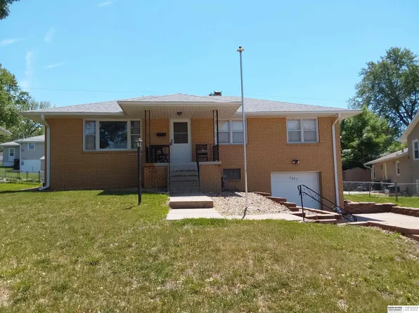 7027 S 39th Ave, Bellevue, NE 68147