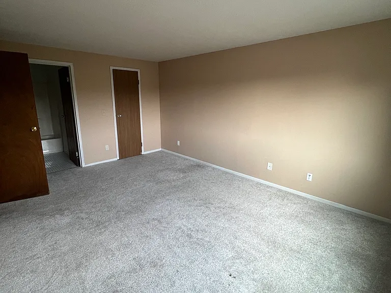 521 Martin Luther King Dr W #B-19 — Photo 11