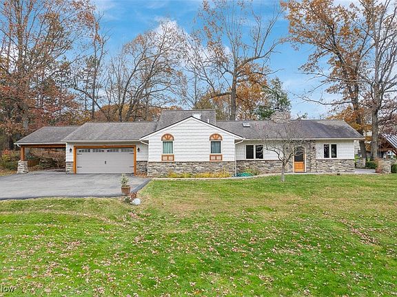 2nd image of 83 Cherry Dr NW