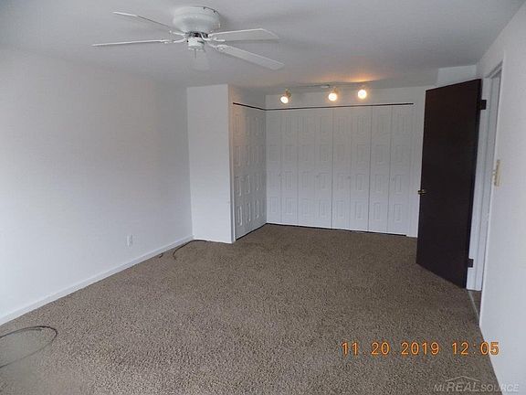 4th image of 29833 City Center Dr #4