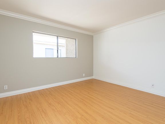 5th image of 12760 Caswell Ave APT 202