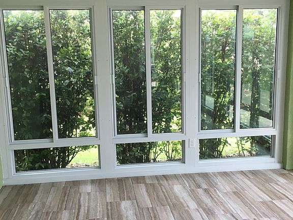 Tile floor and
aircondition