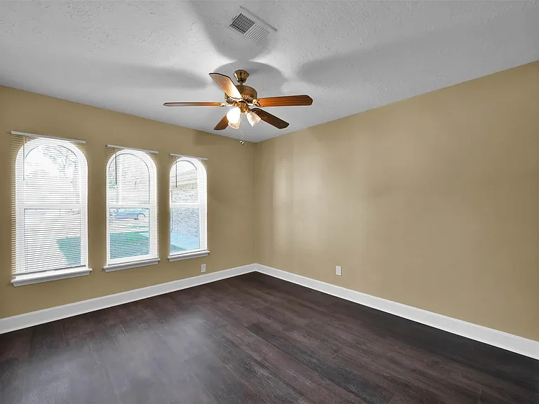 29103 Raestone St — Photo 11