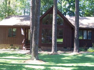 1424 Treetop Ln, Rocky Mount, NC 27804